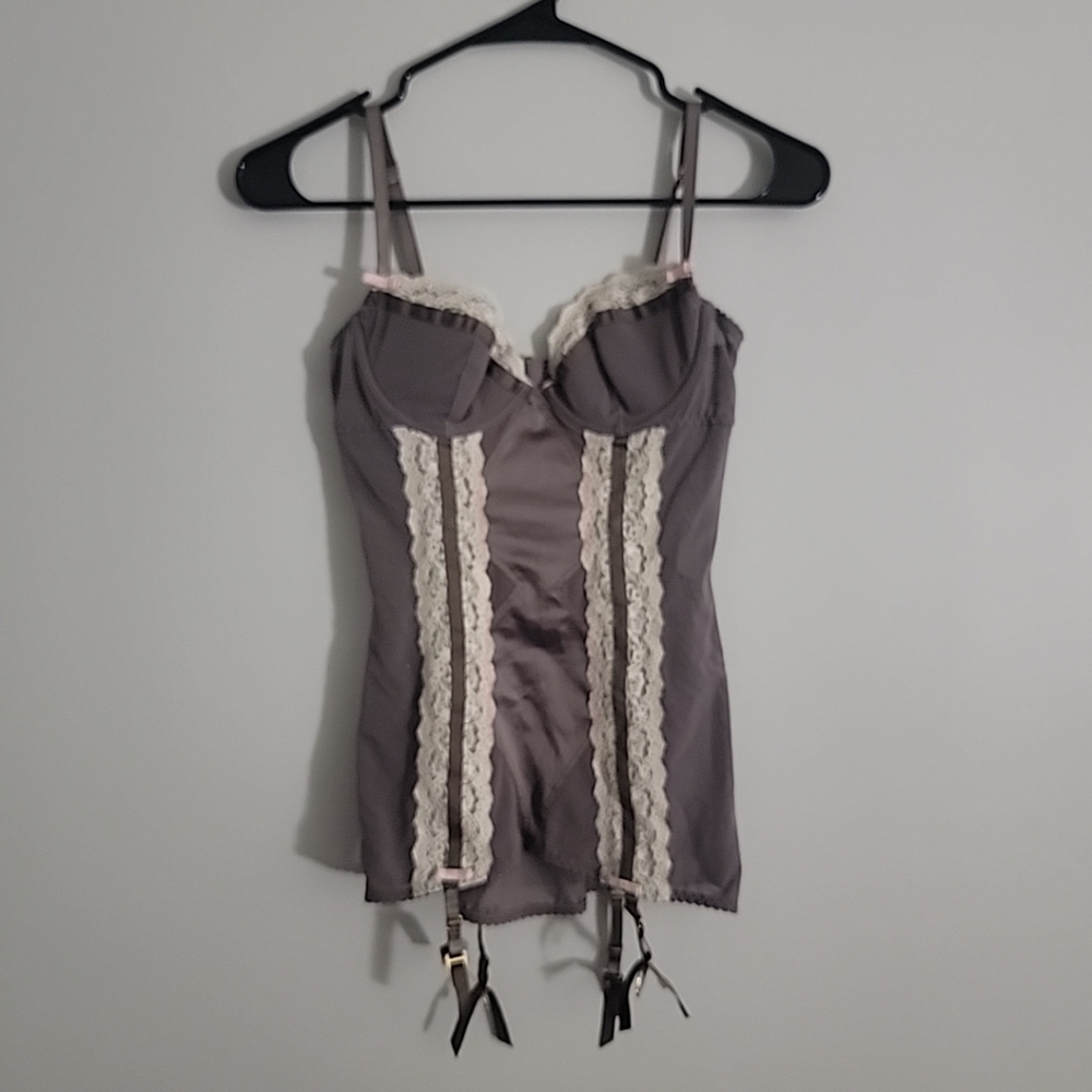 Victoria's Secret Very sexy Brown White Lace Teddy lingerie w/ garters  36B